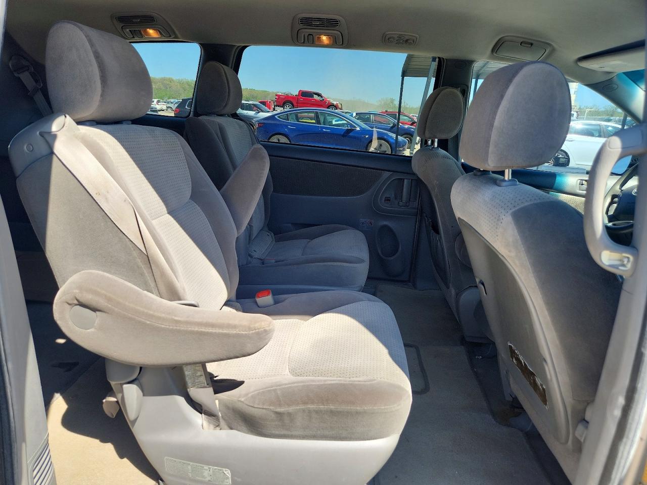 2008 TOYOTA SIENNA LE 7-PASSENGER photo 11