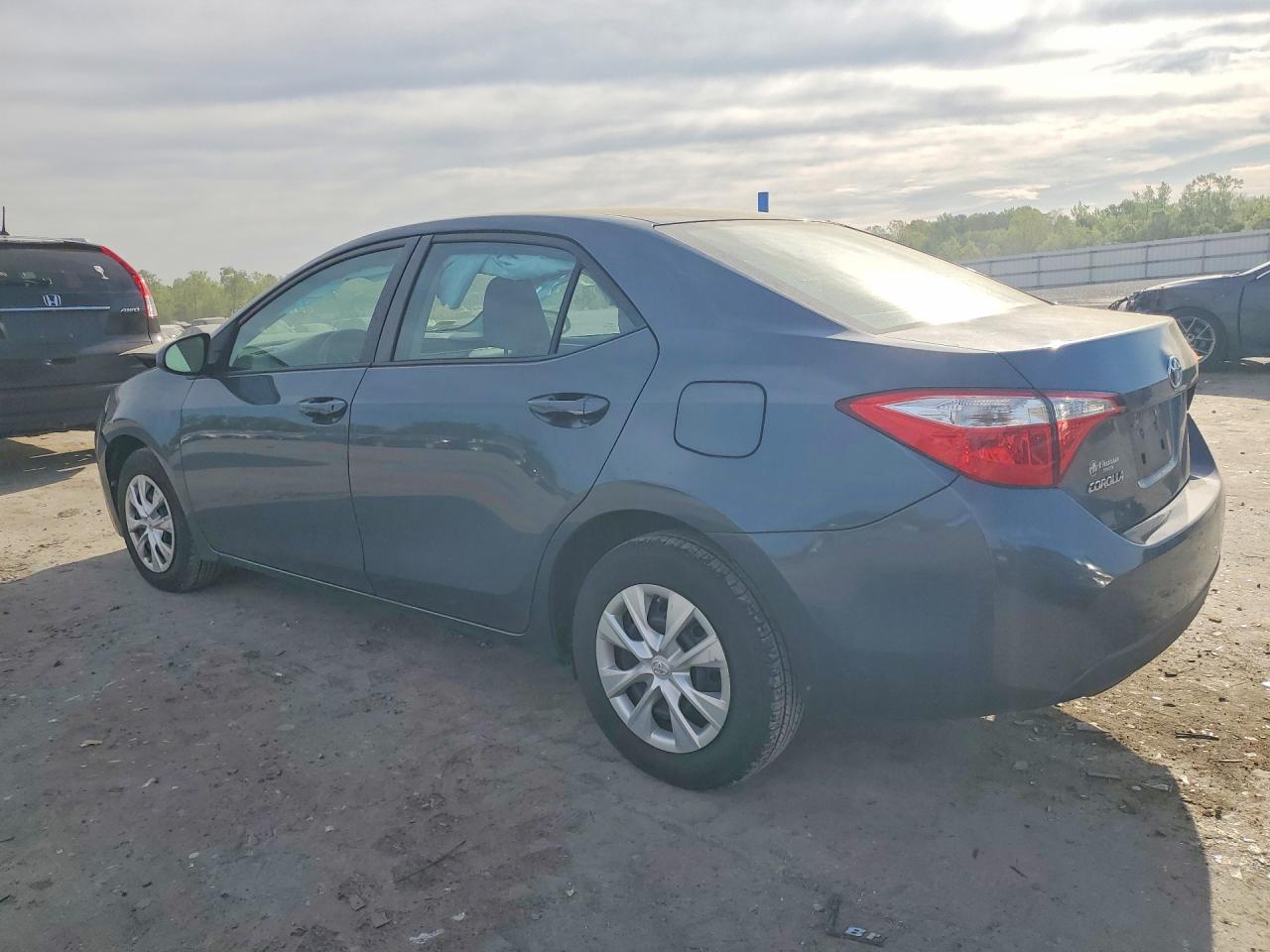 2015 TOYOTA COROLLA L photo 4