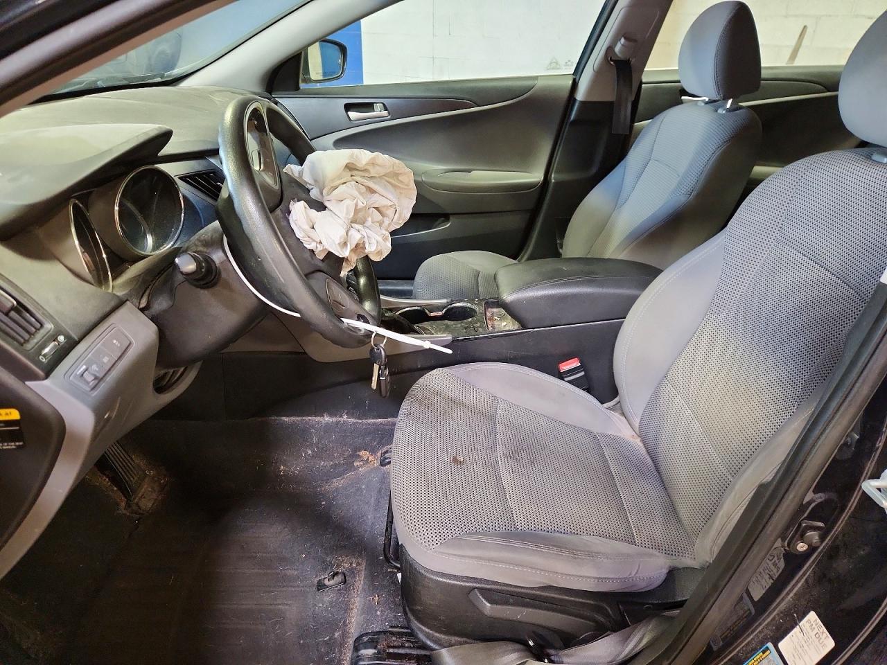 2011 HYUNDAI SONATA GLS photo 13