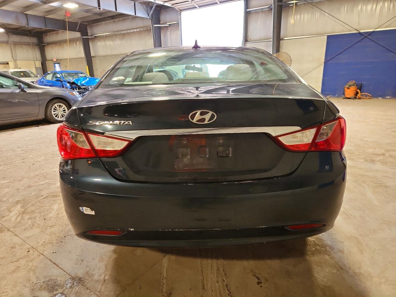 2011 HYUNDAI SONATA GLS photo 11