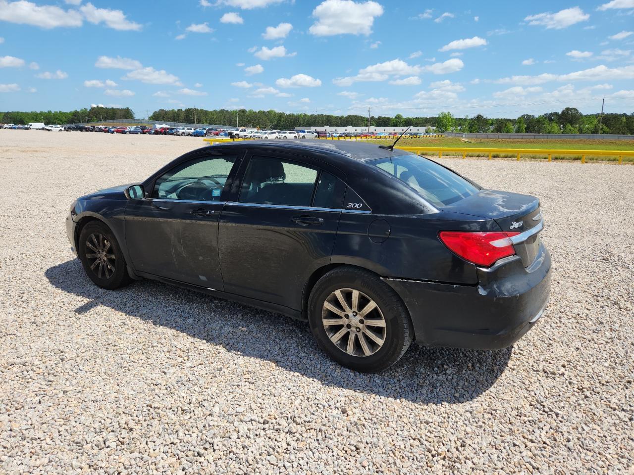 2013 CHRYSLER 200 TOURING photo 4