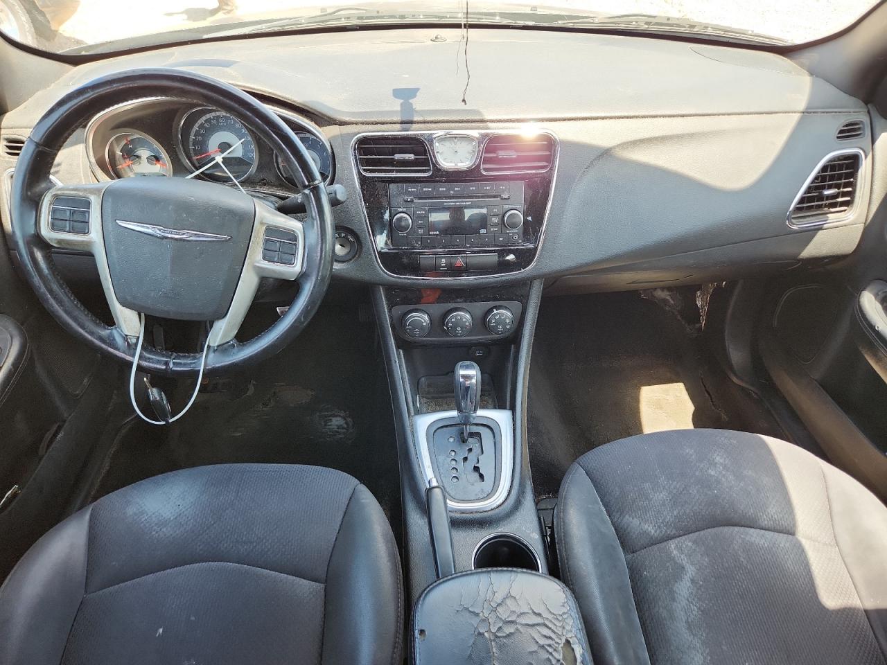 2013 CHRYSLER 200 TOURING photo 22