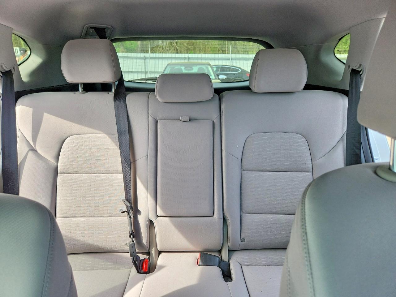 2019 HYUNDAI TUCSON VALUE photo 19