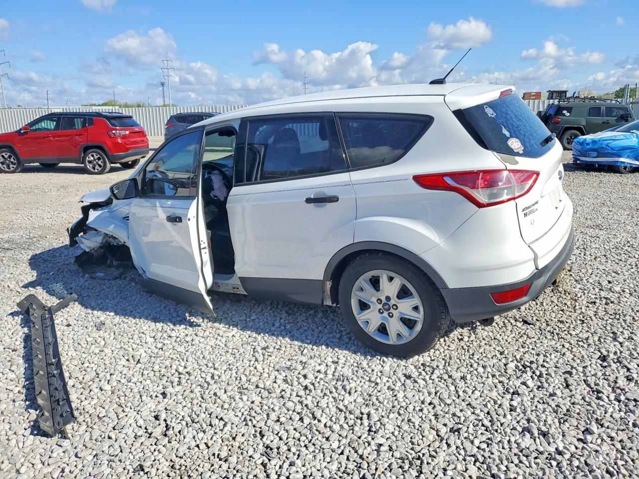 2016 FORD ESCAPE S photo 3