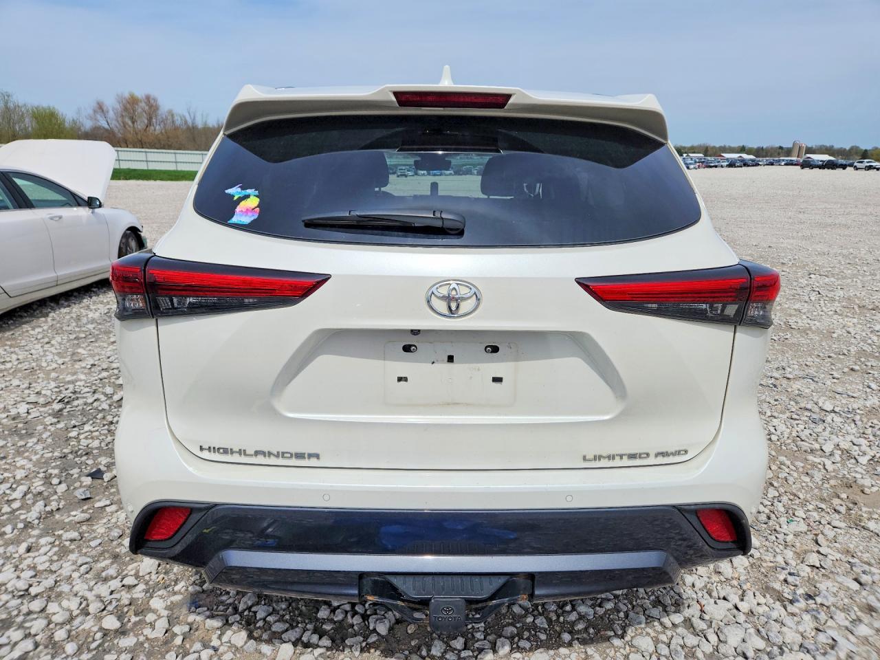 2021 TOYOTA HIGHLANDER LIMITED photo 11