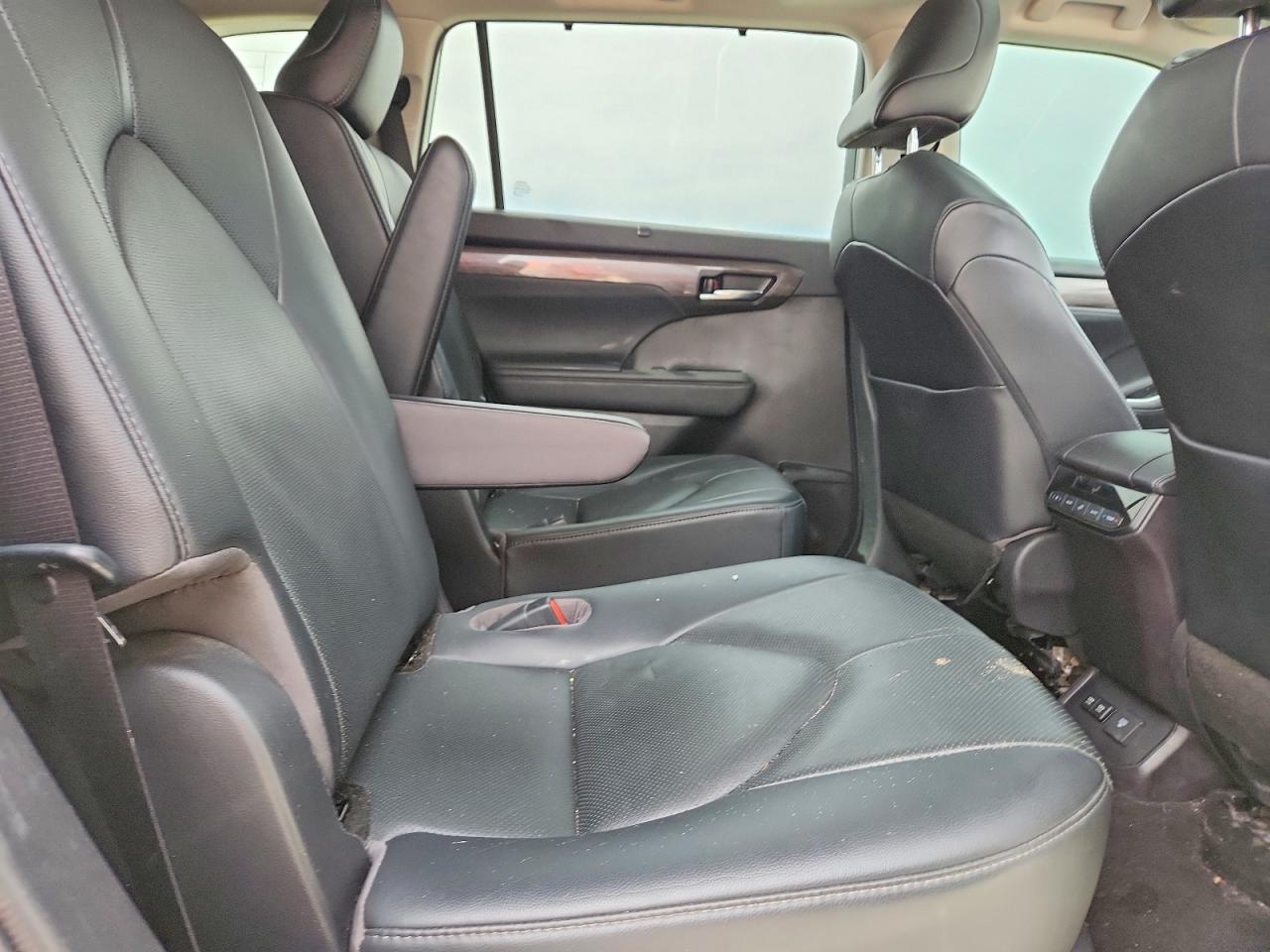 2021 TOYOTA HIGHLANDER LIMITED photo 21
