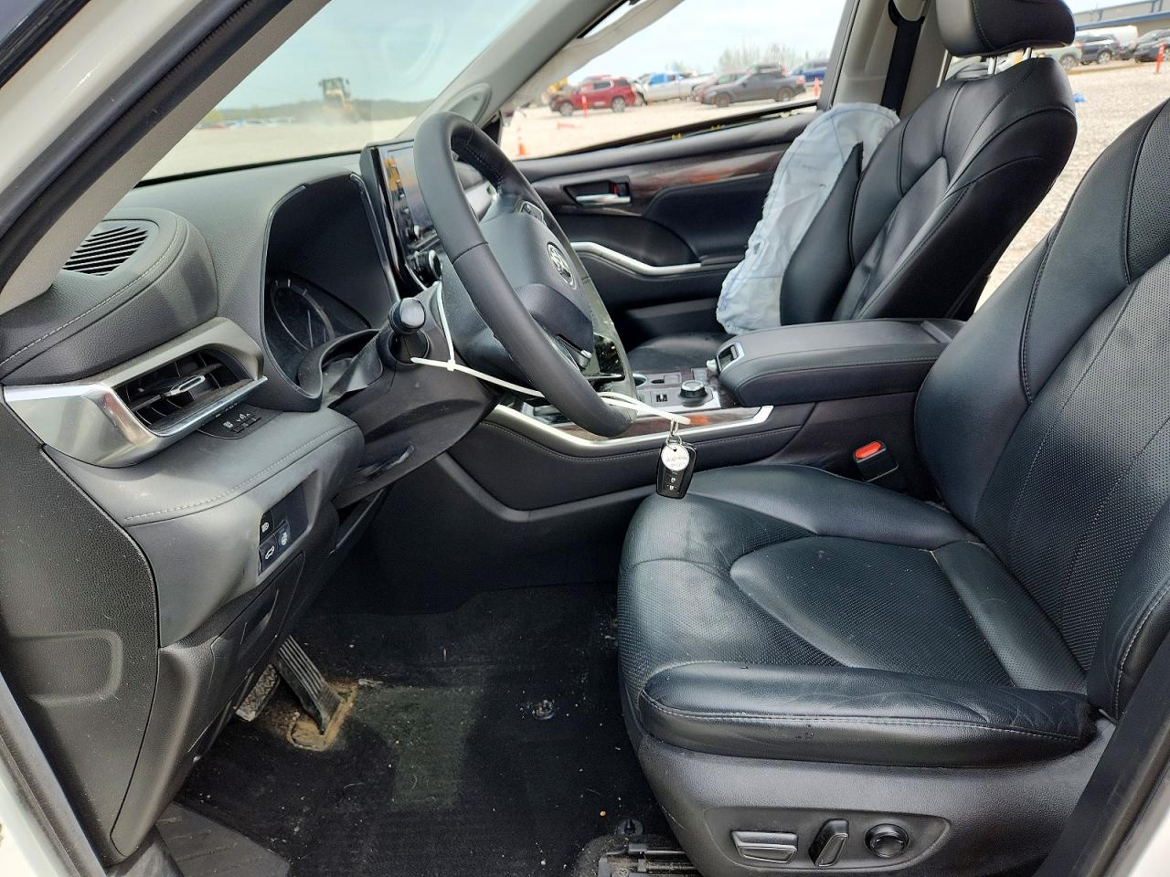2021 TOYOTA HIGHLANDER LIMITED photo 13