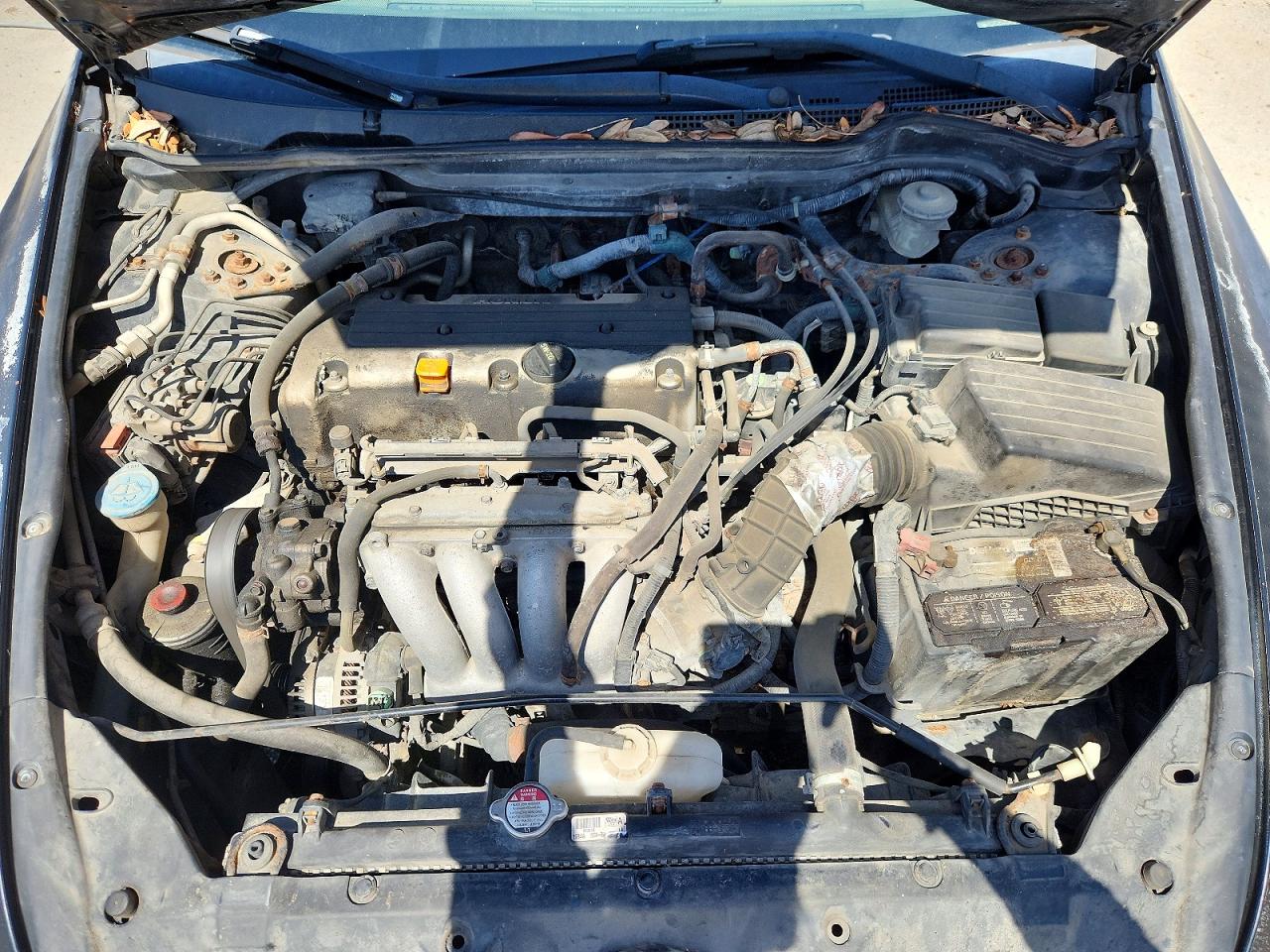 2004 HONDA ACCORD LX photo 11