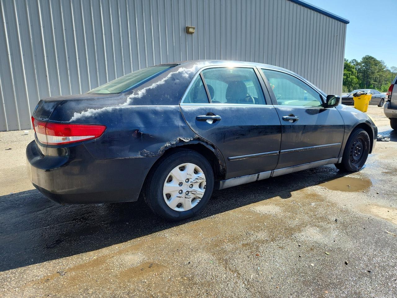 2004 HONDA ACCORD LX photo 3