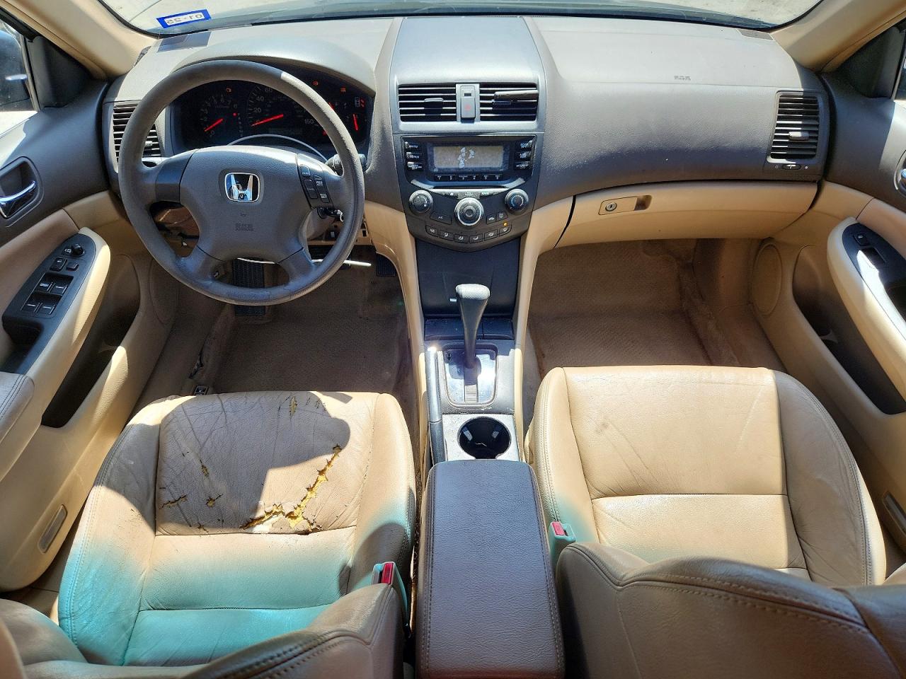 2004 HONDA ACCORD LX photo 8