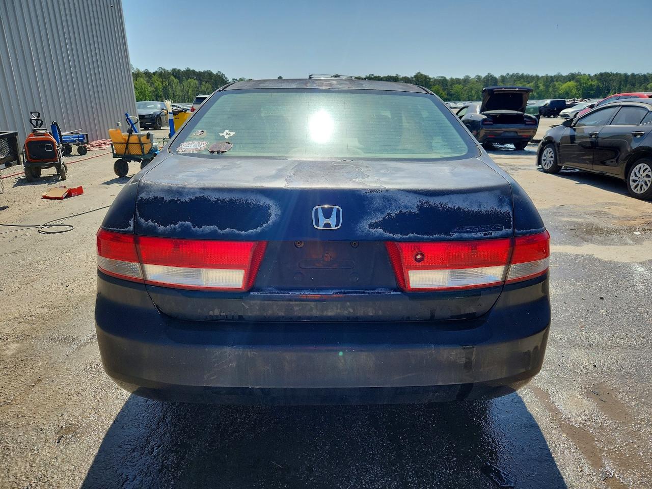 2004 HONDA ACCORD LX photo 6