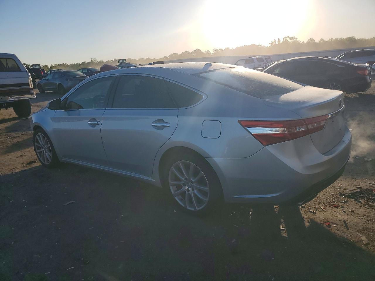 2013 TOYOTA AVALON XLE TOURING photo 2