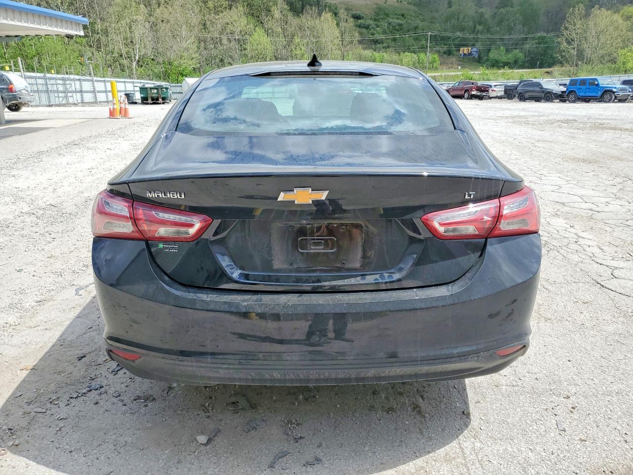 2022 CHEVROLET MALIBU LT photo 6
