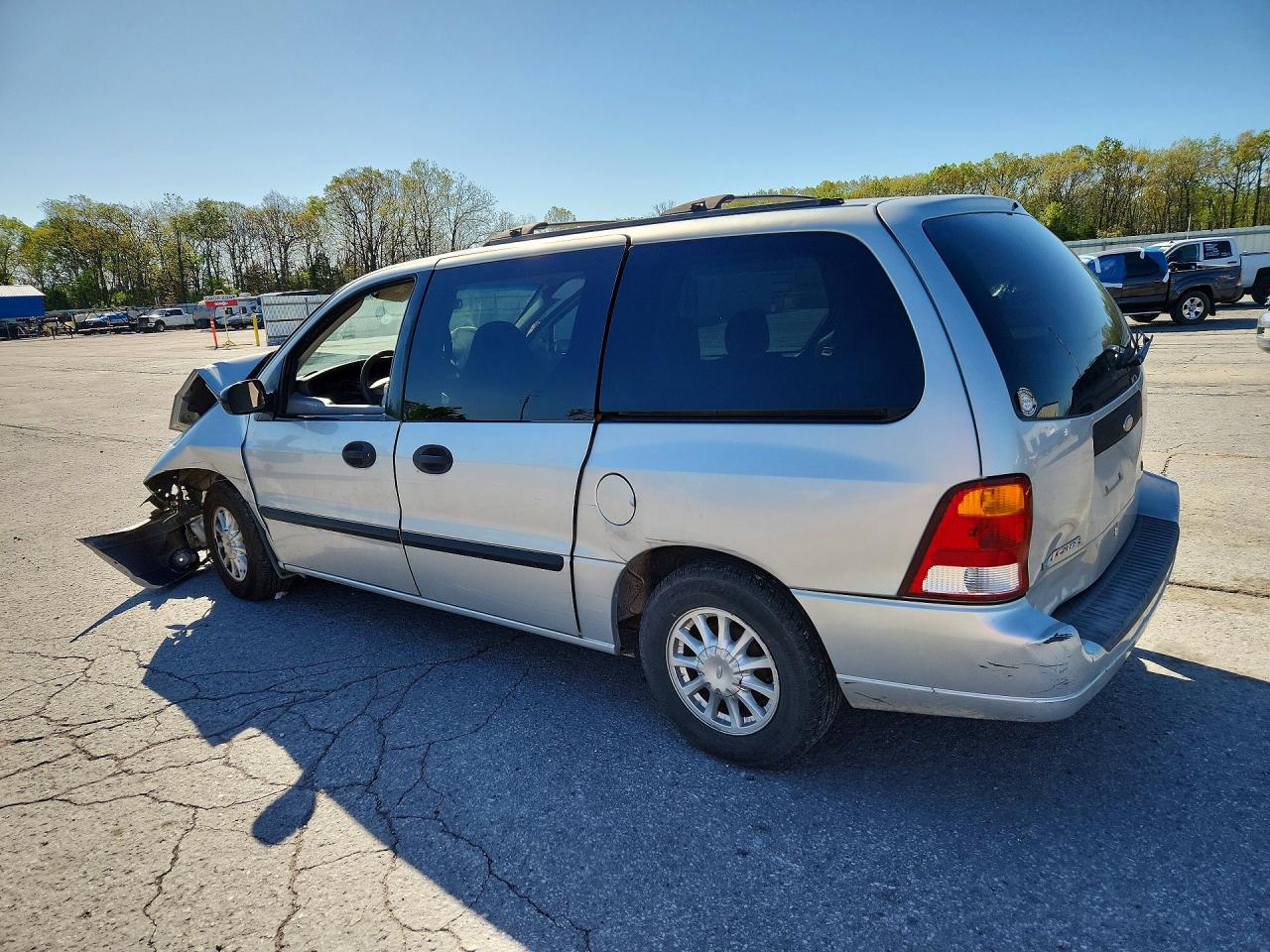 2003 FORD WINDSTAR LX photo 3