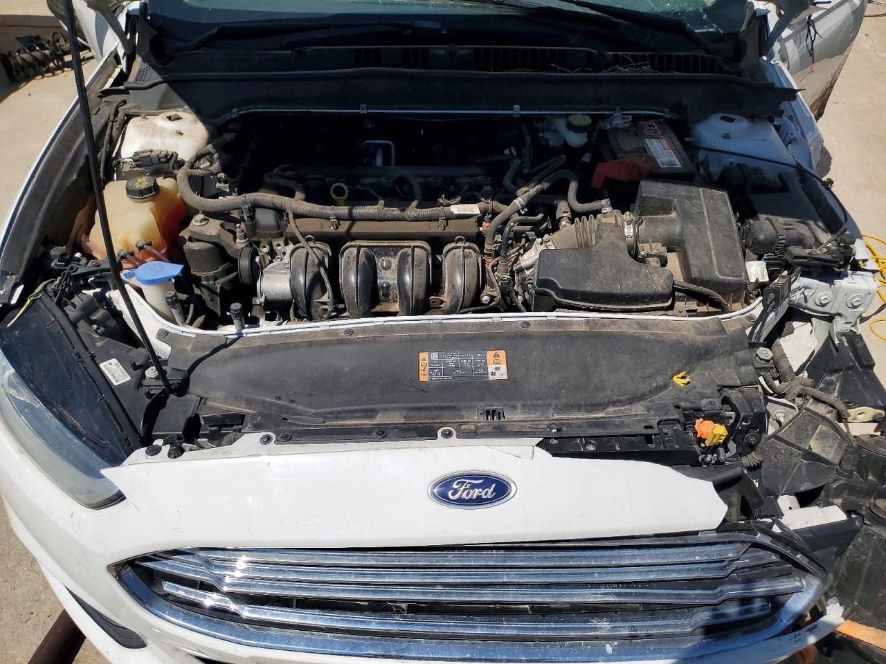2016 FORD FUSION SE photo 31