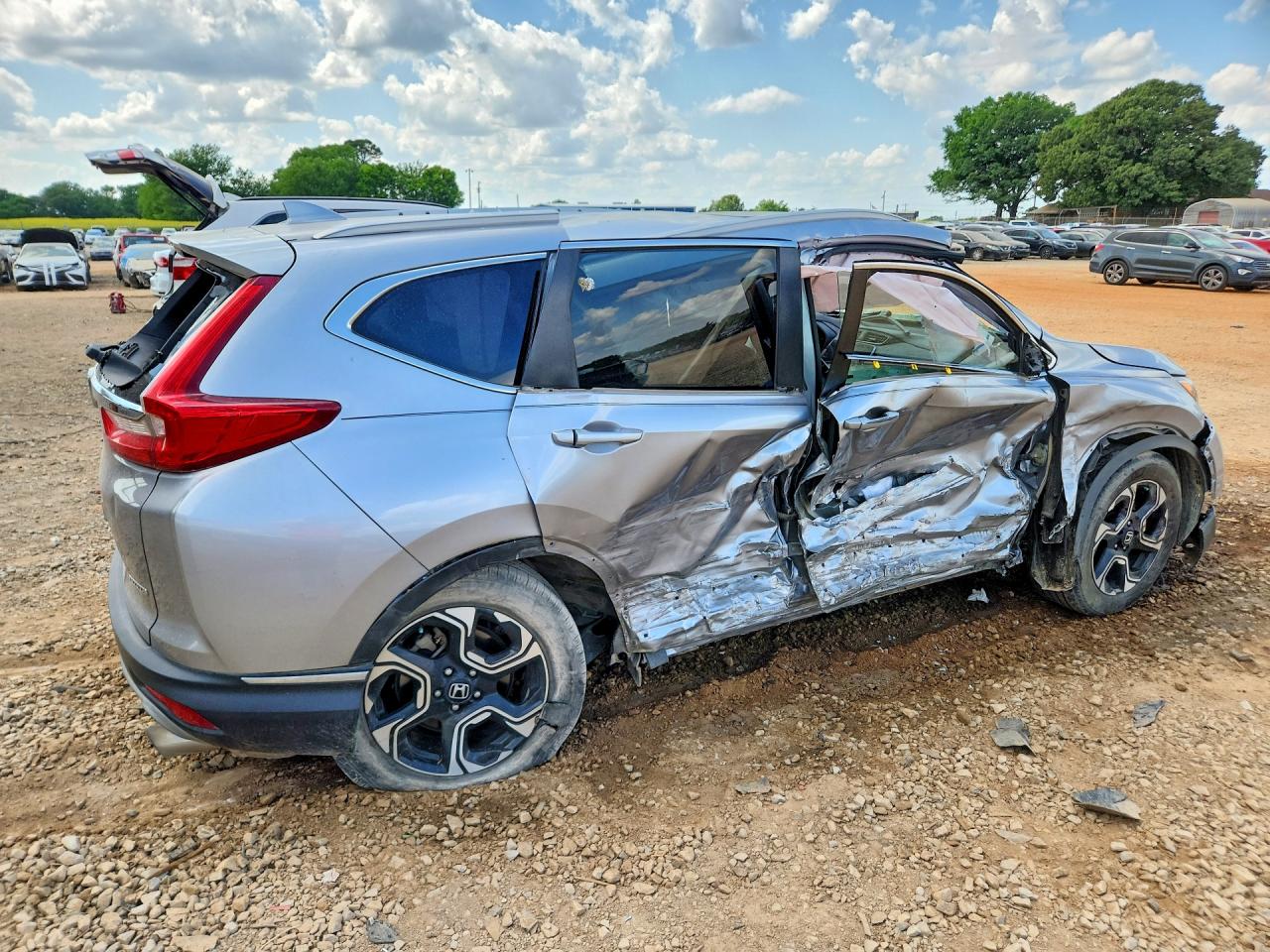 2018 HONDA CR-V TOURING photo 5