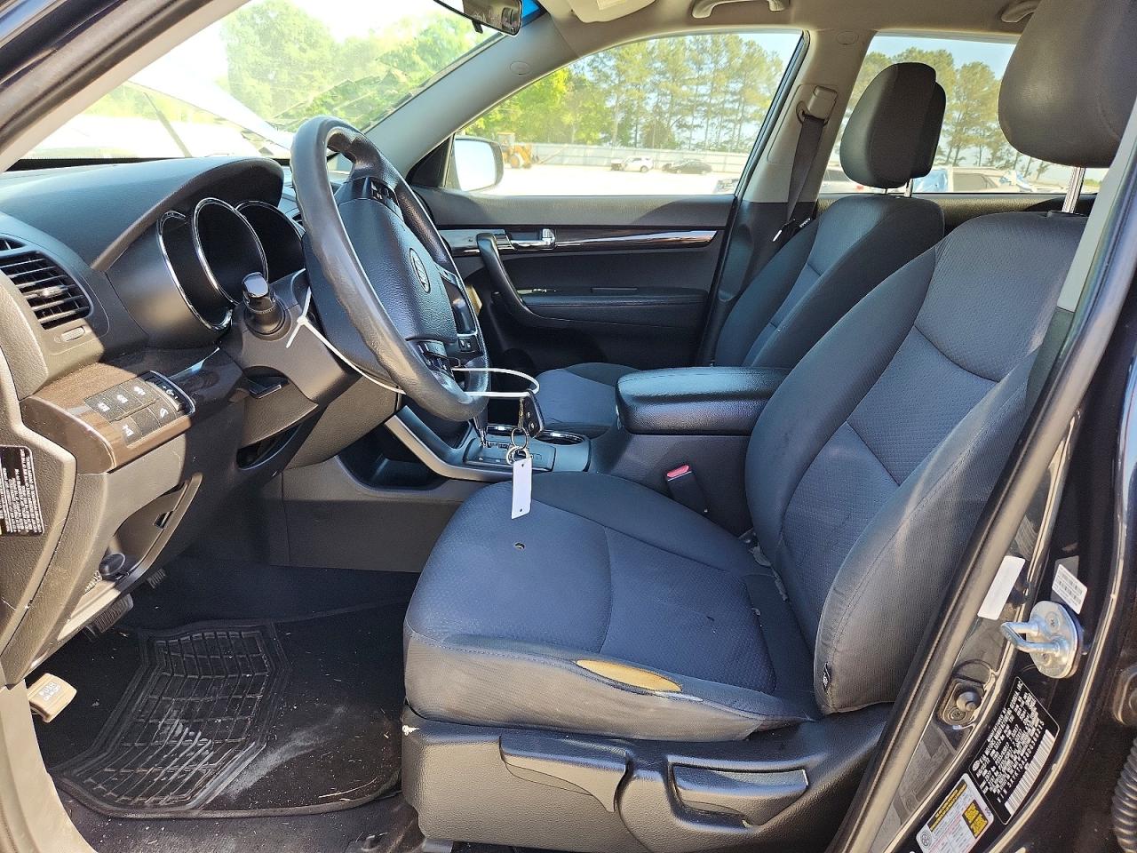 2013 KIA SORENTO LX photo 19