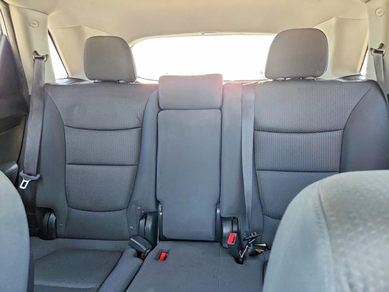 2013 KIA SORENTO LX photo 28