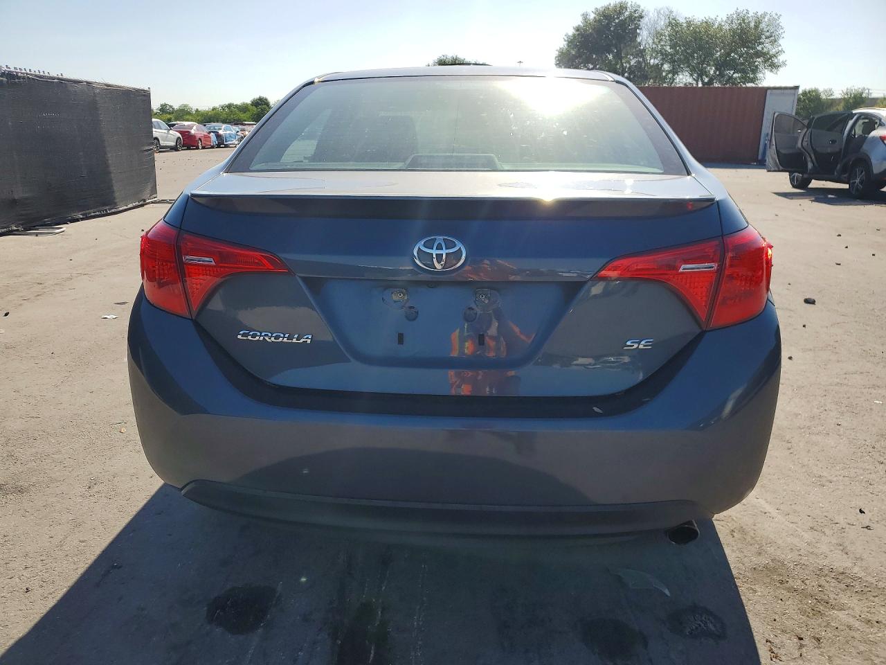 2017 TOYOTA COROLLA SE photo 16