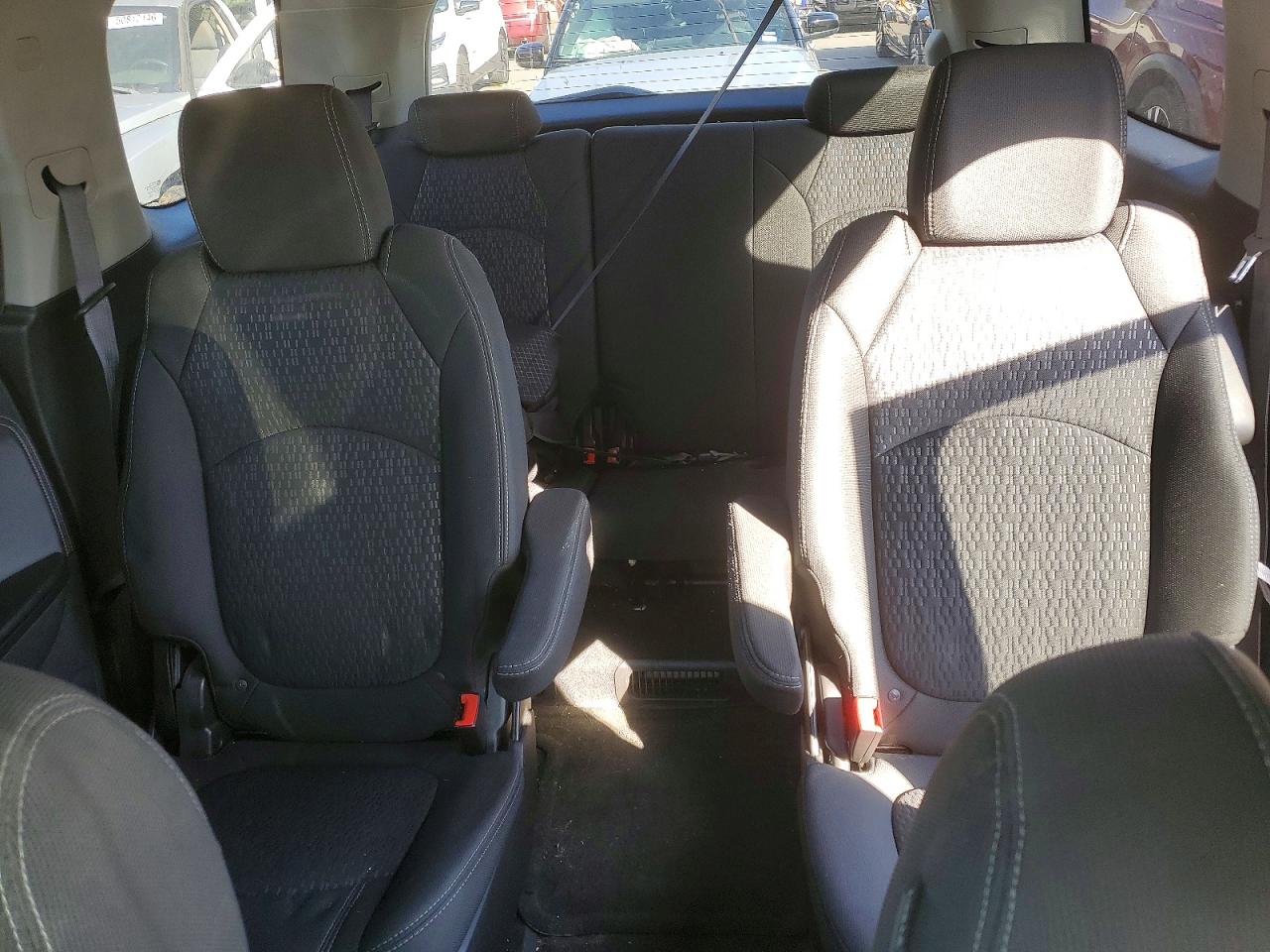 2014 GMC ACADIA SLE photo 28