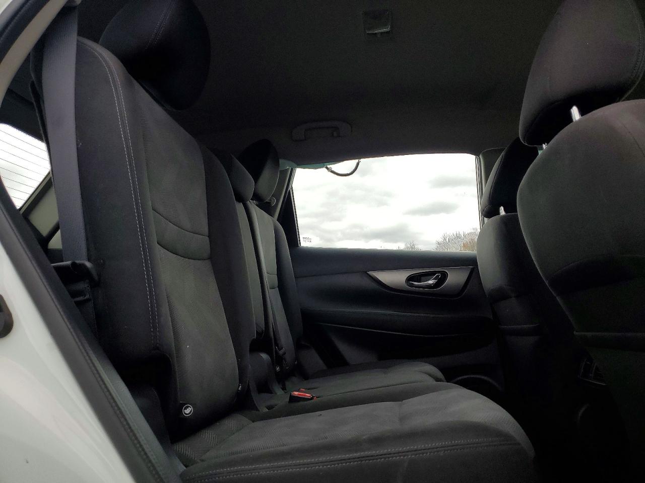 2016 NISSAN ROGUE S photo 21
