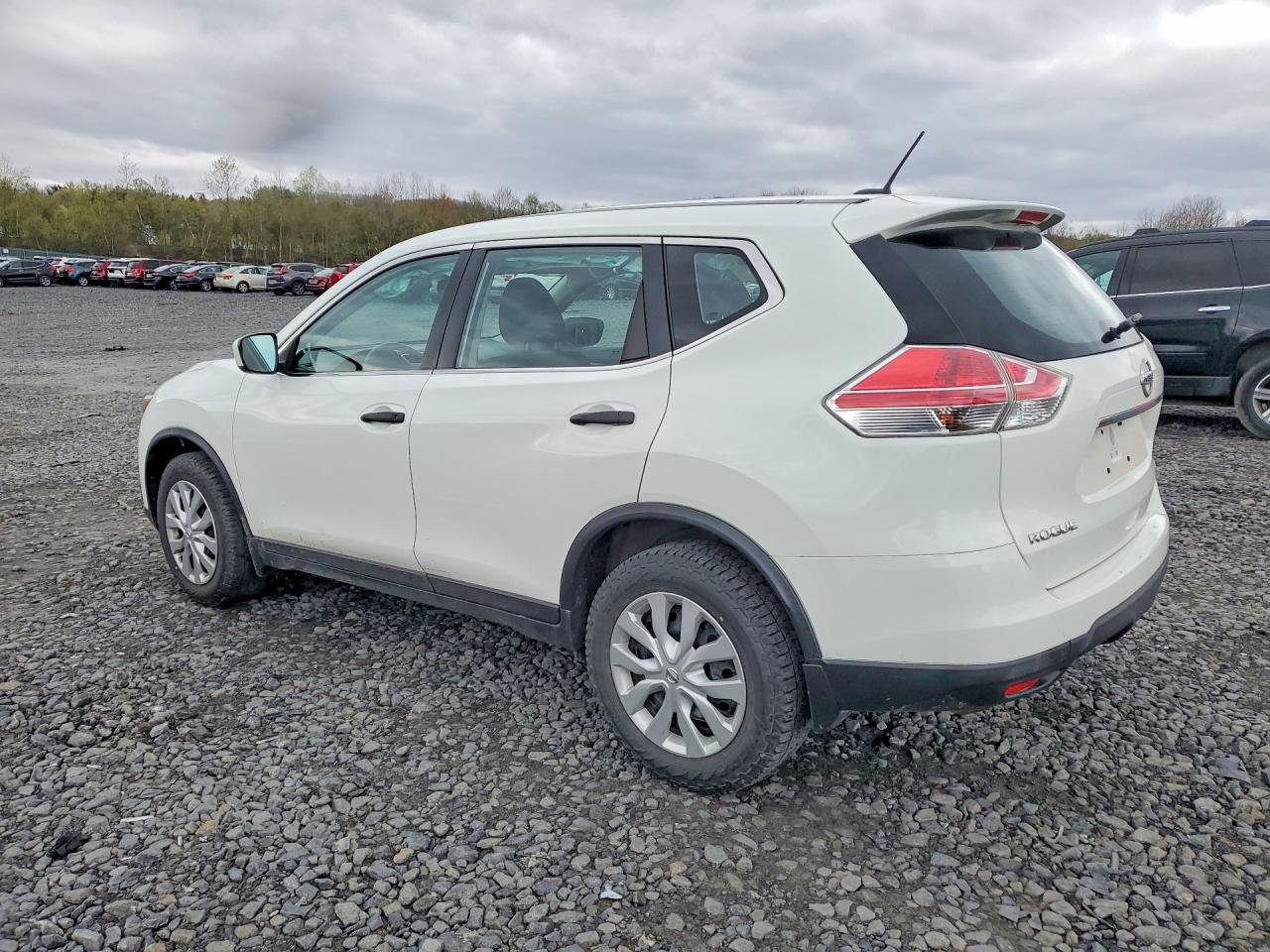 2016 NISSAN ROGUE S photo 3