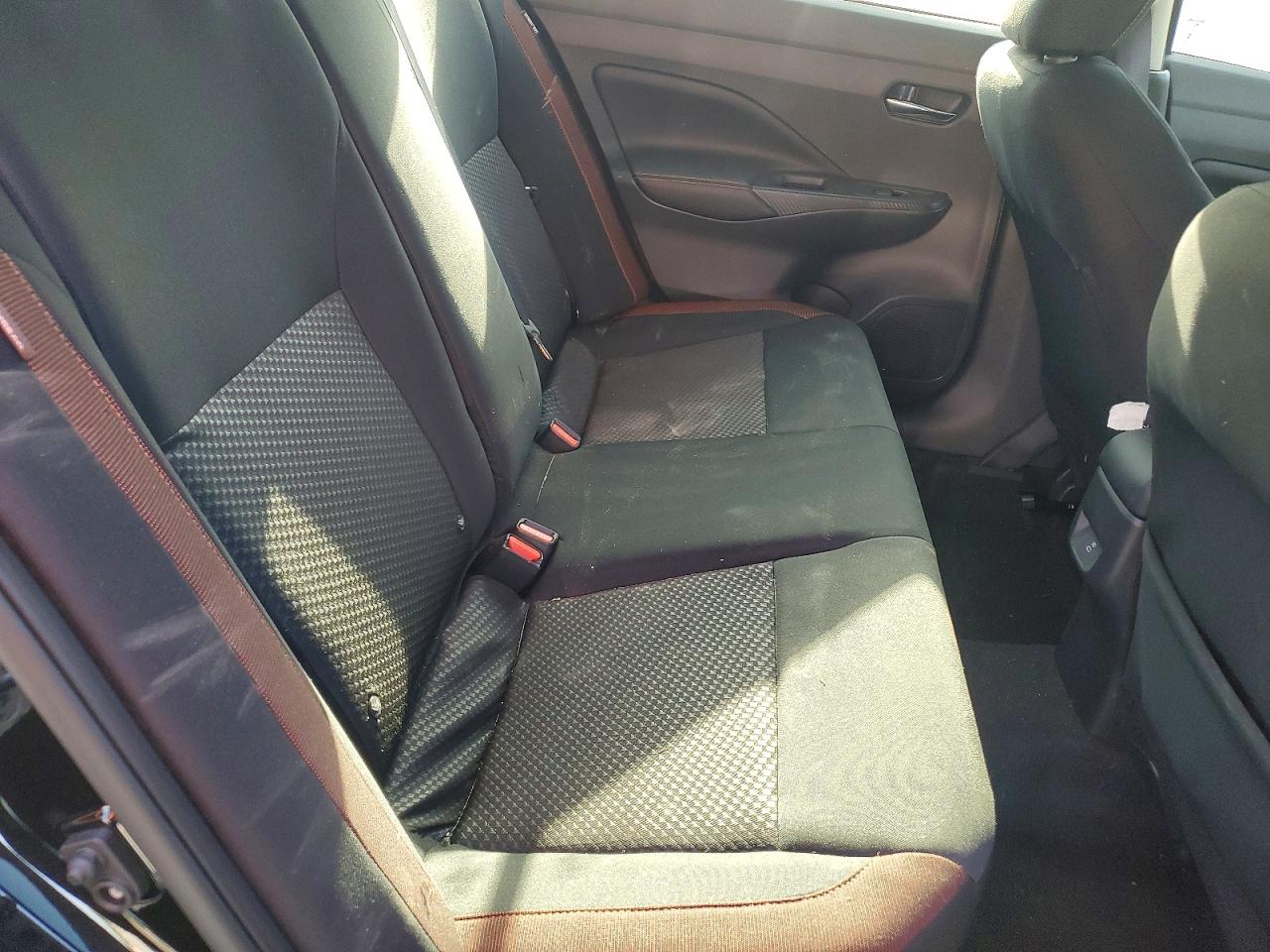 2025 NISSAN VERSA SR photo 28