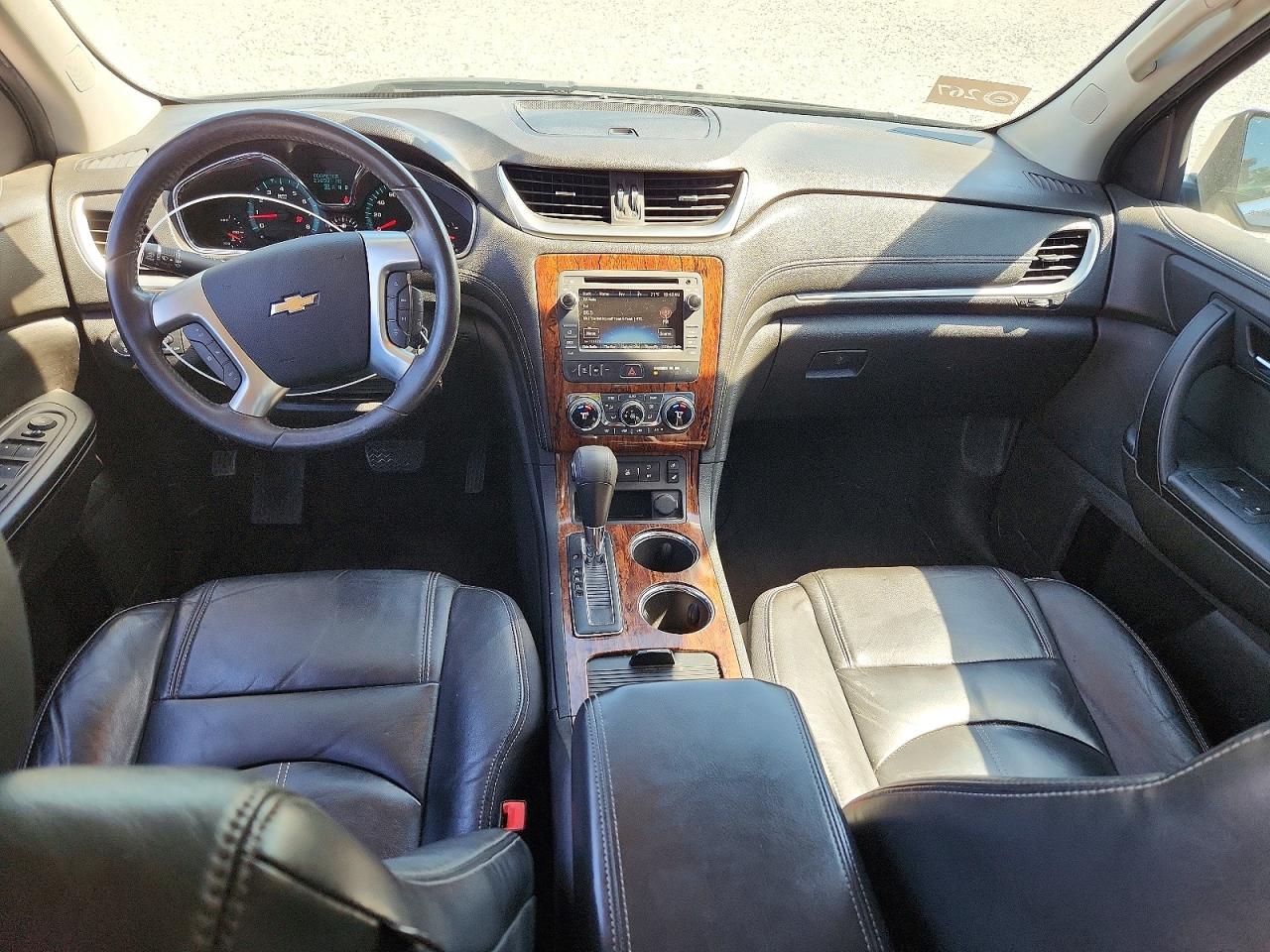 2014 CHEVROLET TRAVERSE LT photo 8