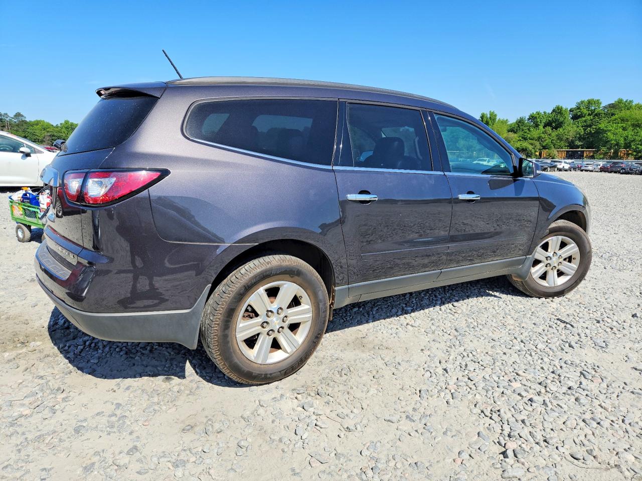 2014 CHEVROLET TRAVERSE LT photo 3