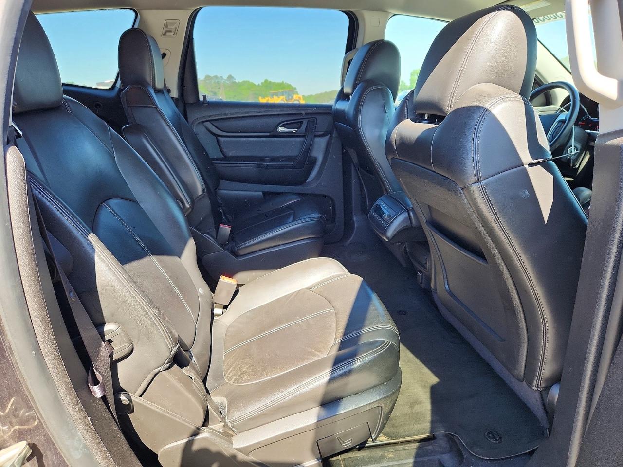 2014 CHEVROLET TRAVERSE LT photo 11
