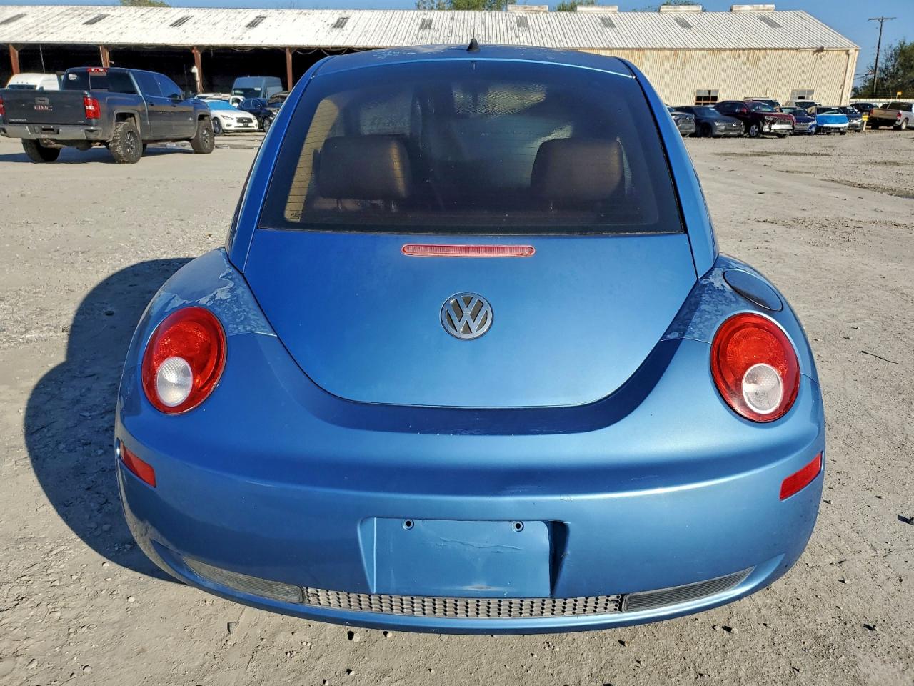 2010 VOLKSWAGEN NEW BEETLE photo 11