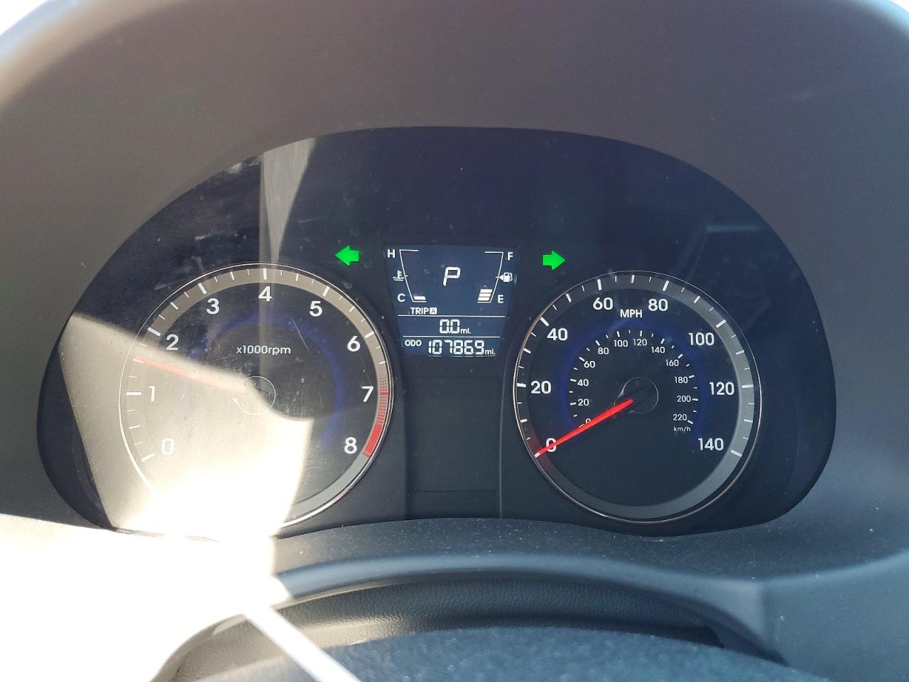 2014 HYUNDAI ACCENT GLS photo 25
