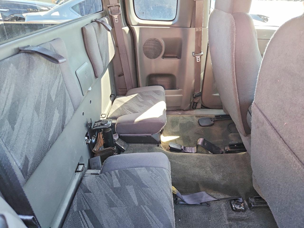 2005 CHEVROLET COLORADO photo 28