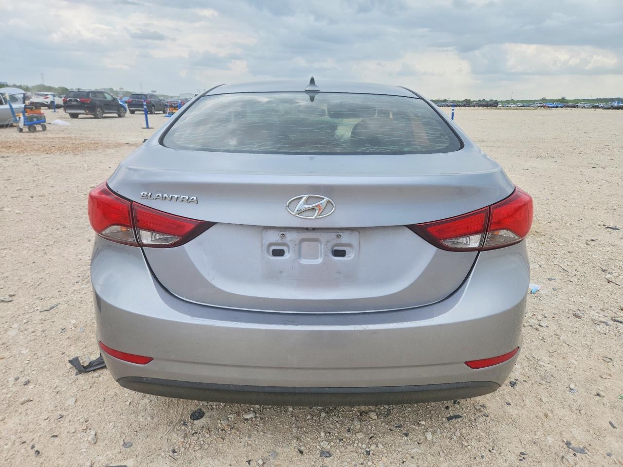 2015 HYUNDAI ELANTRA SE photo 11
