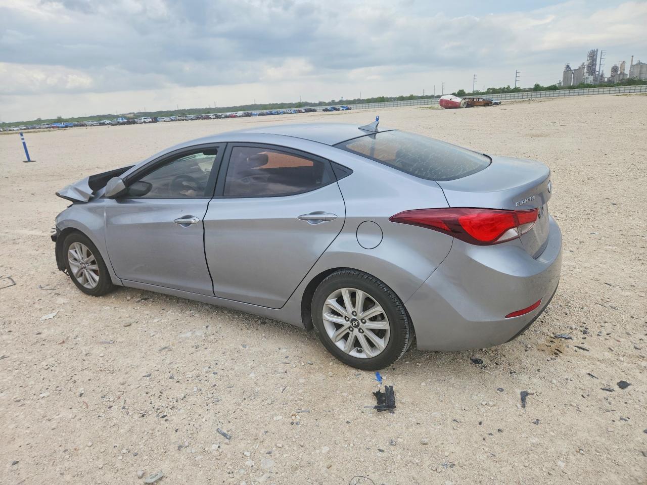 2015 HYUNDAI ELANTRA SE photo 3