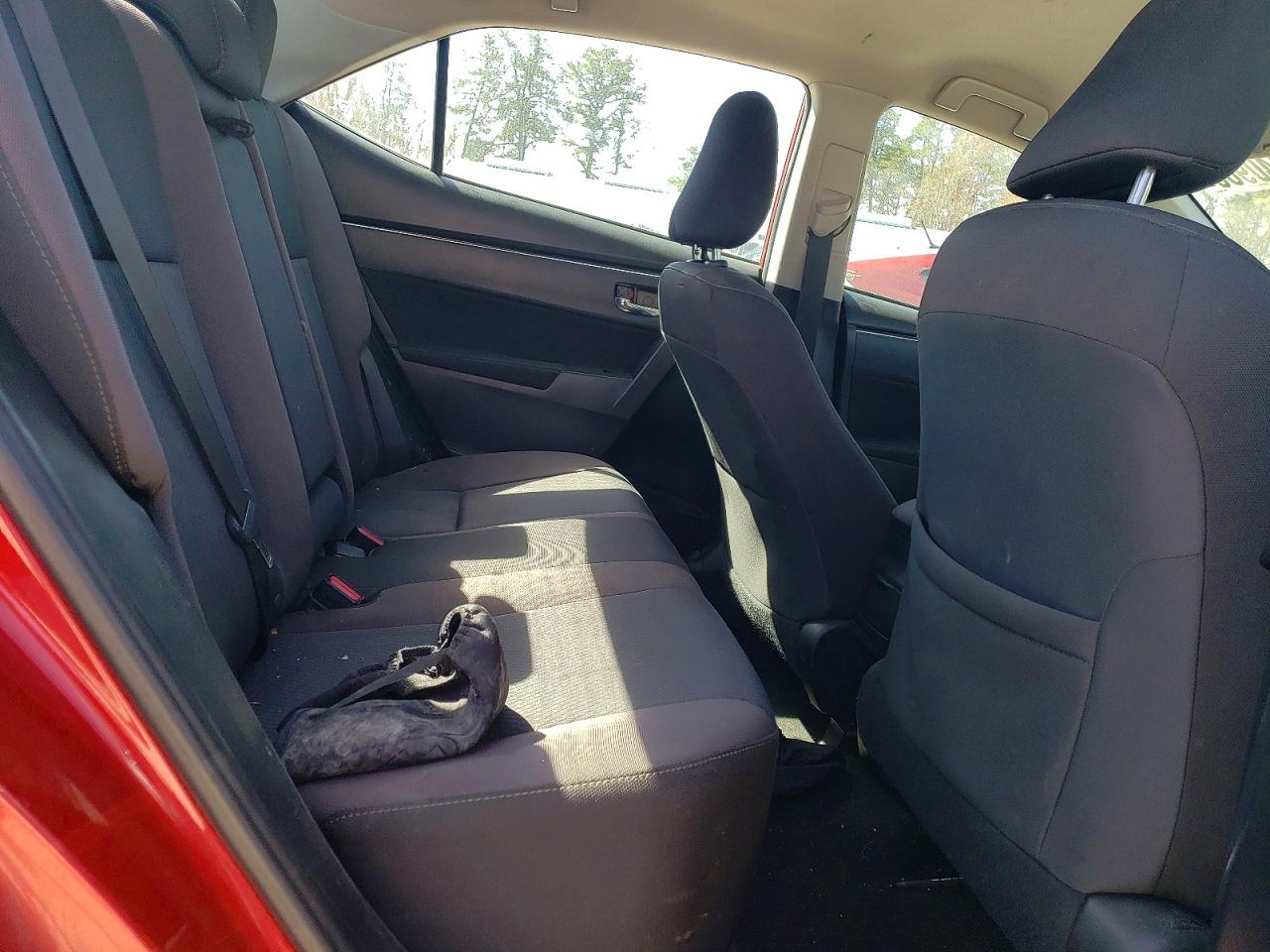 2017 TOYOTA COROLLA LE photo 28
