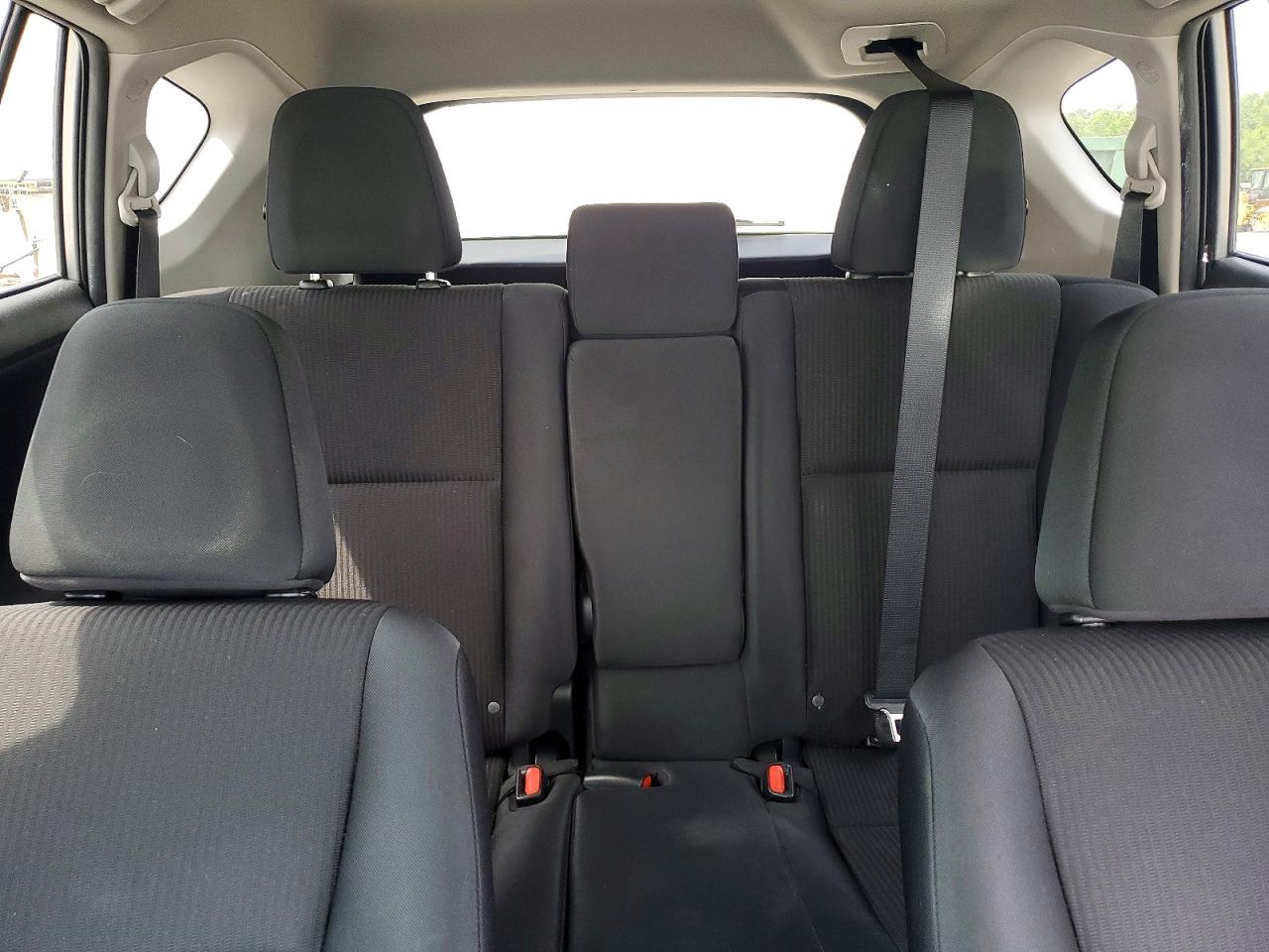 2016 TOYOTA RAV4 LE photo 28