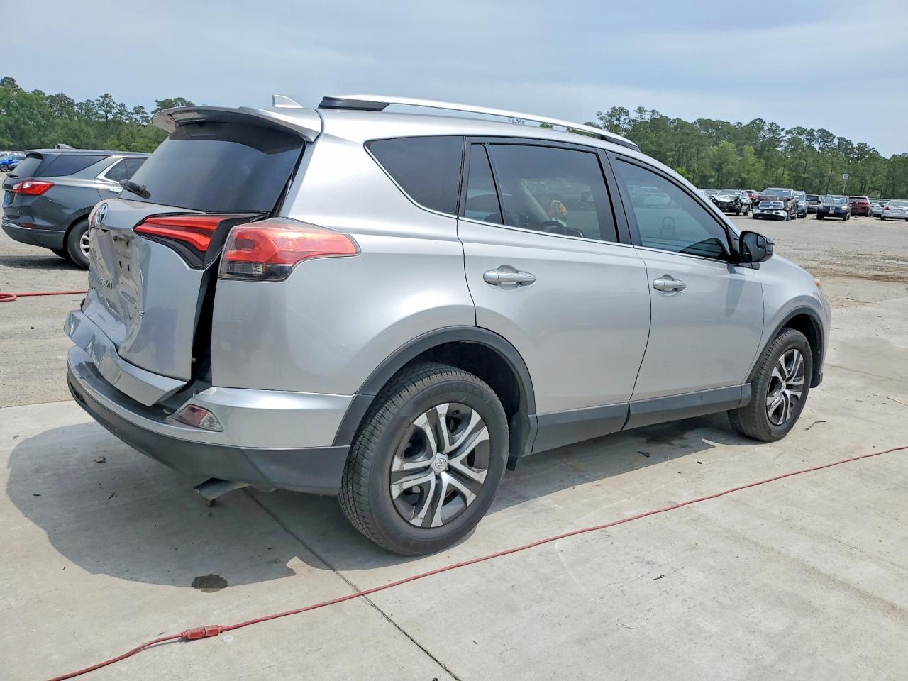 2016 TOYOTA RAV4 LE photo 7