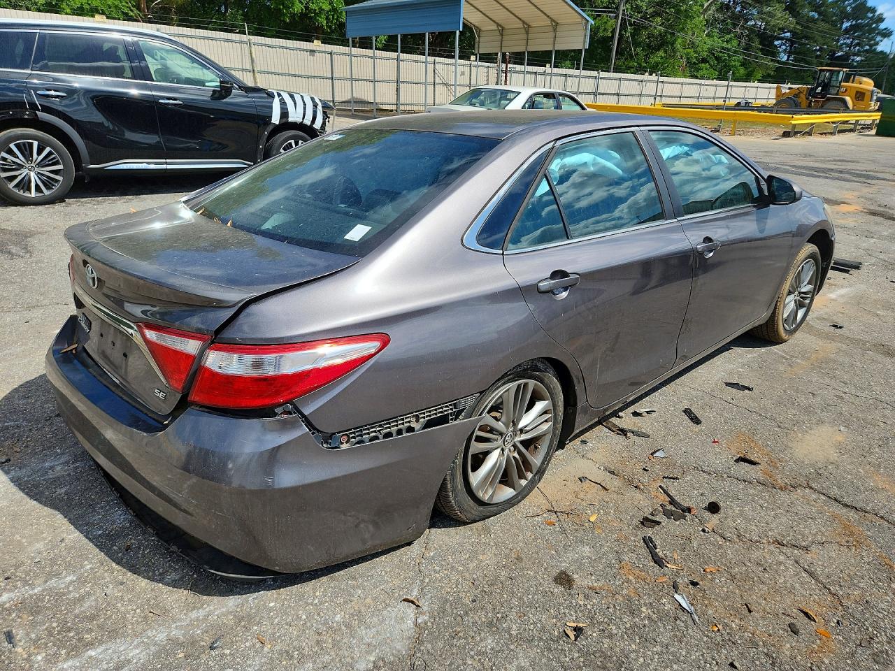 2015 TOYOTA CAMRY SE photo 3