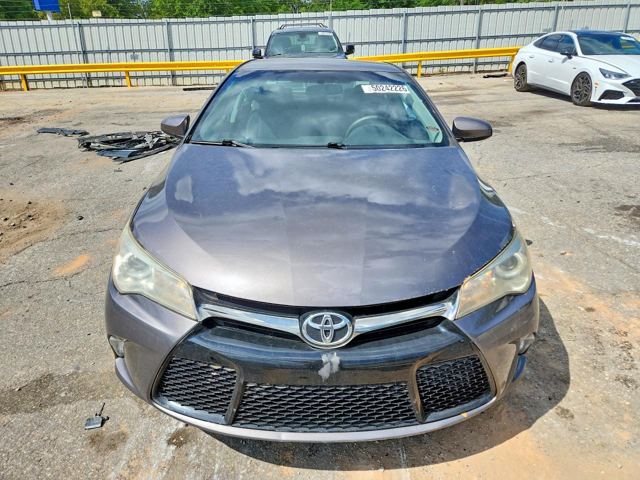 2015 TOYOTA CAMRY SE photo 5