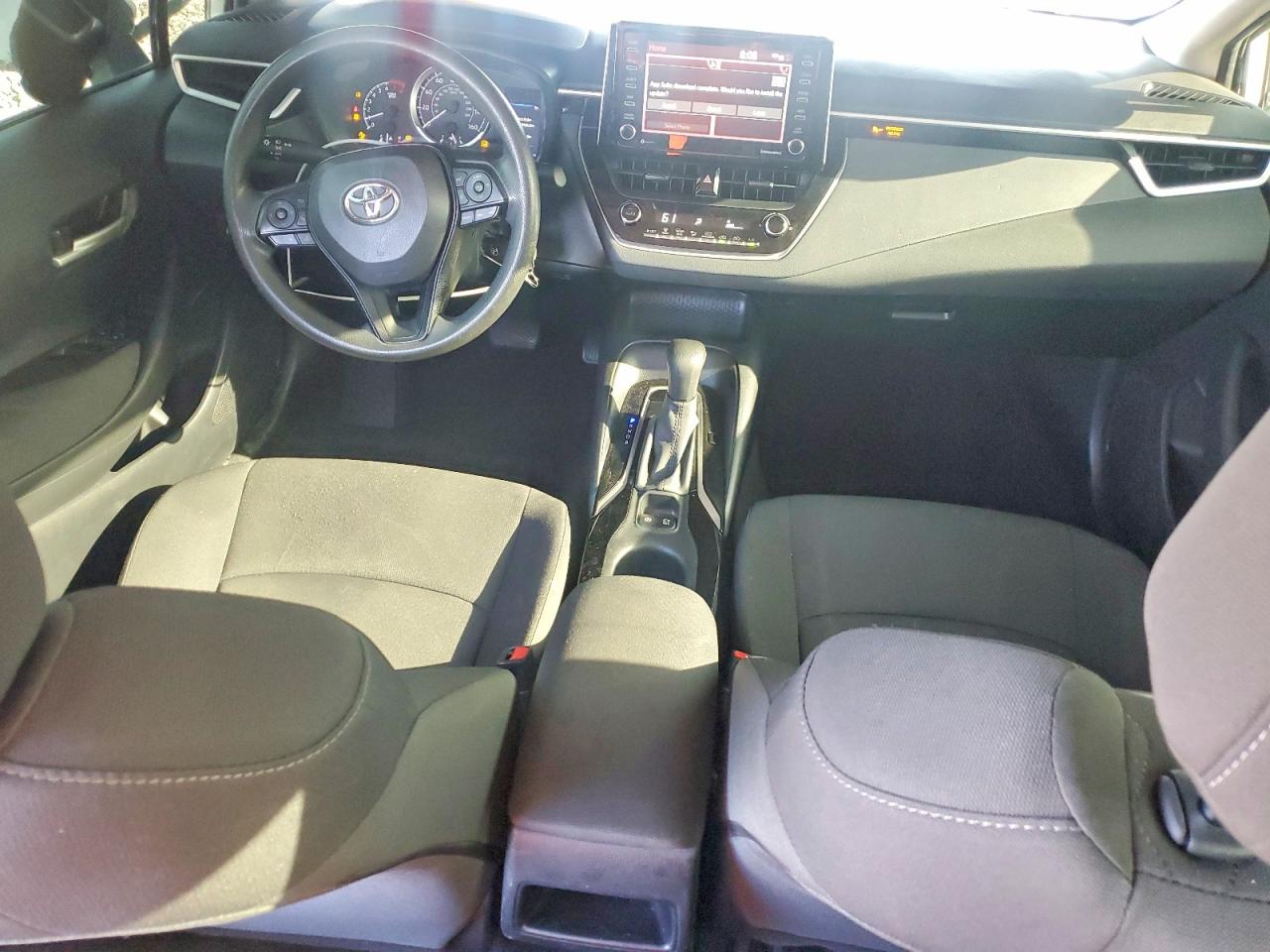2021 TOYOTA COROLLA LE photo 8