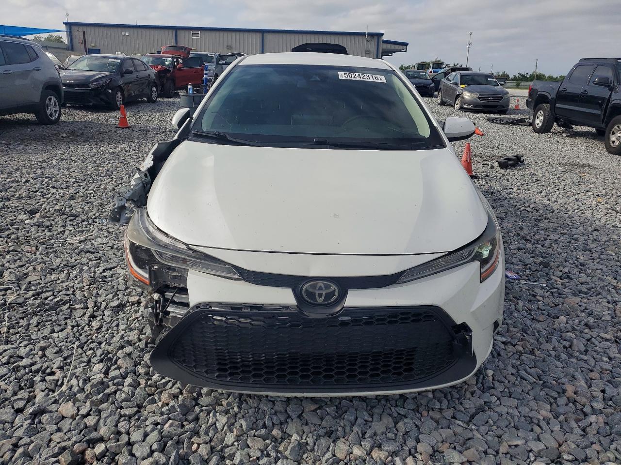2021 TOYOTA COROLLA LE photo 5