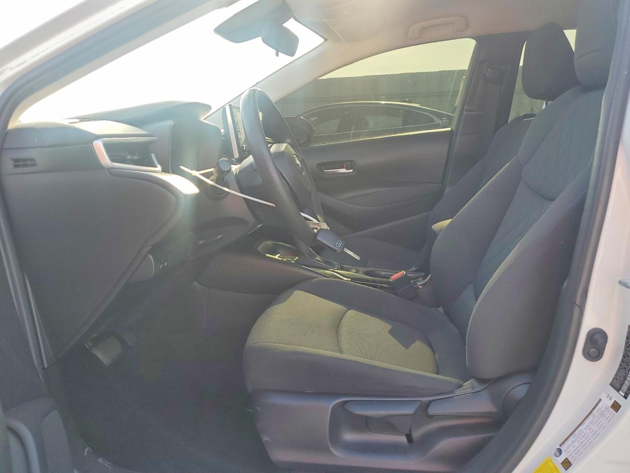 2021 TOYOTA COROLLA LE photo 7