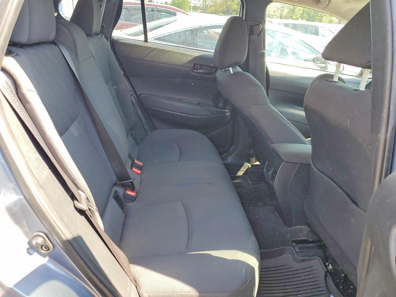 2023 TOYOTA COROLLA CROSS LE photo 28