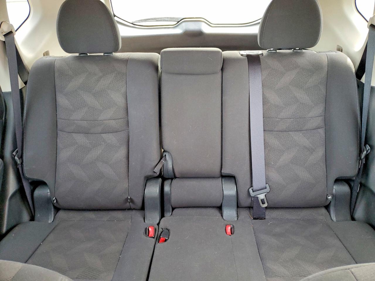 2016 NISSAN ROGUE SV photo 19