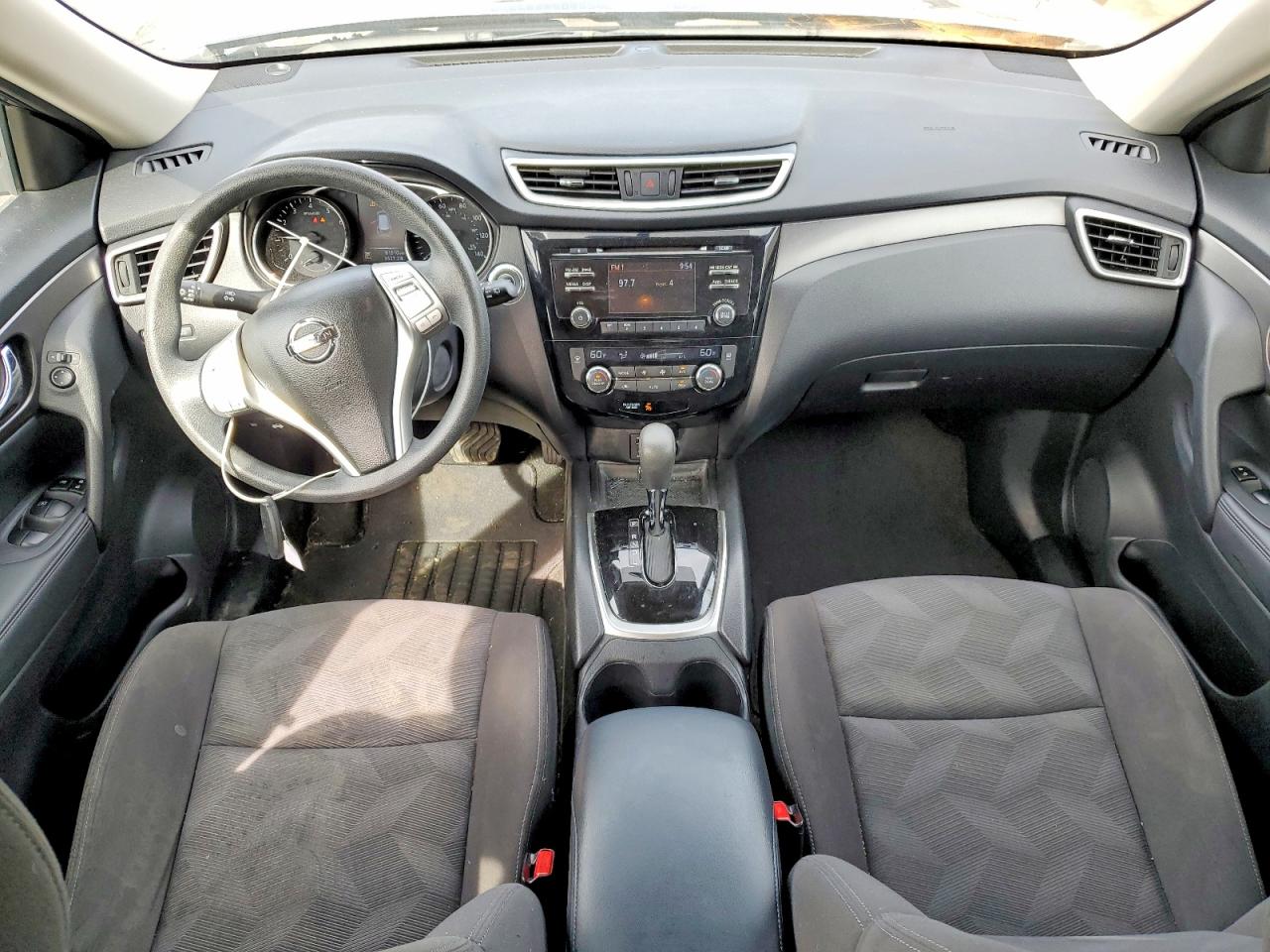 2016 NISSAN ROGUE SV photo 15