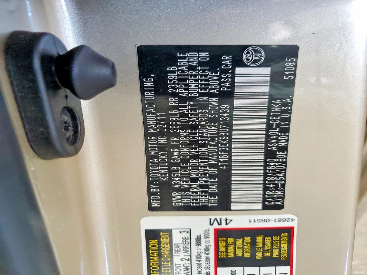 2011 TOYOTA CAMRY LE photo 37
