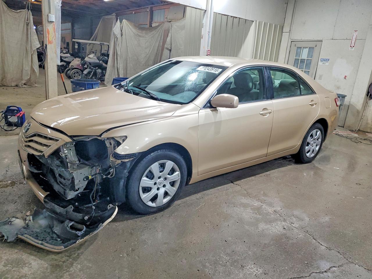 2011 TOYOTA CAMRY
