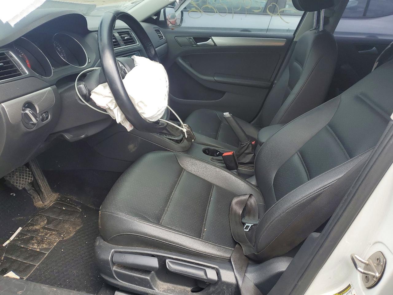 2017 VOLKSWAGEN JETTA SE photo 13