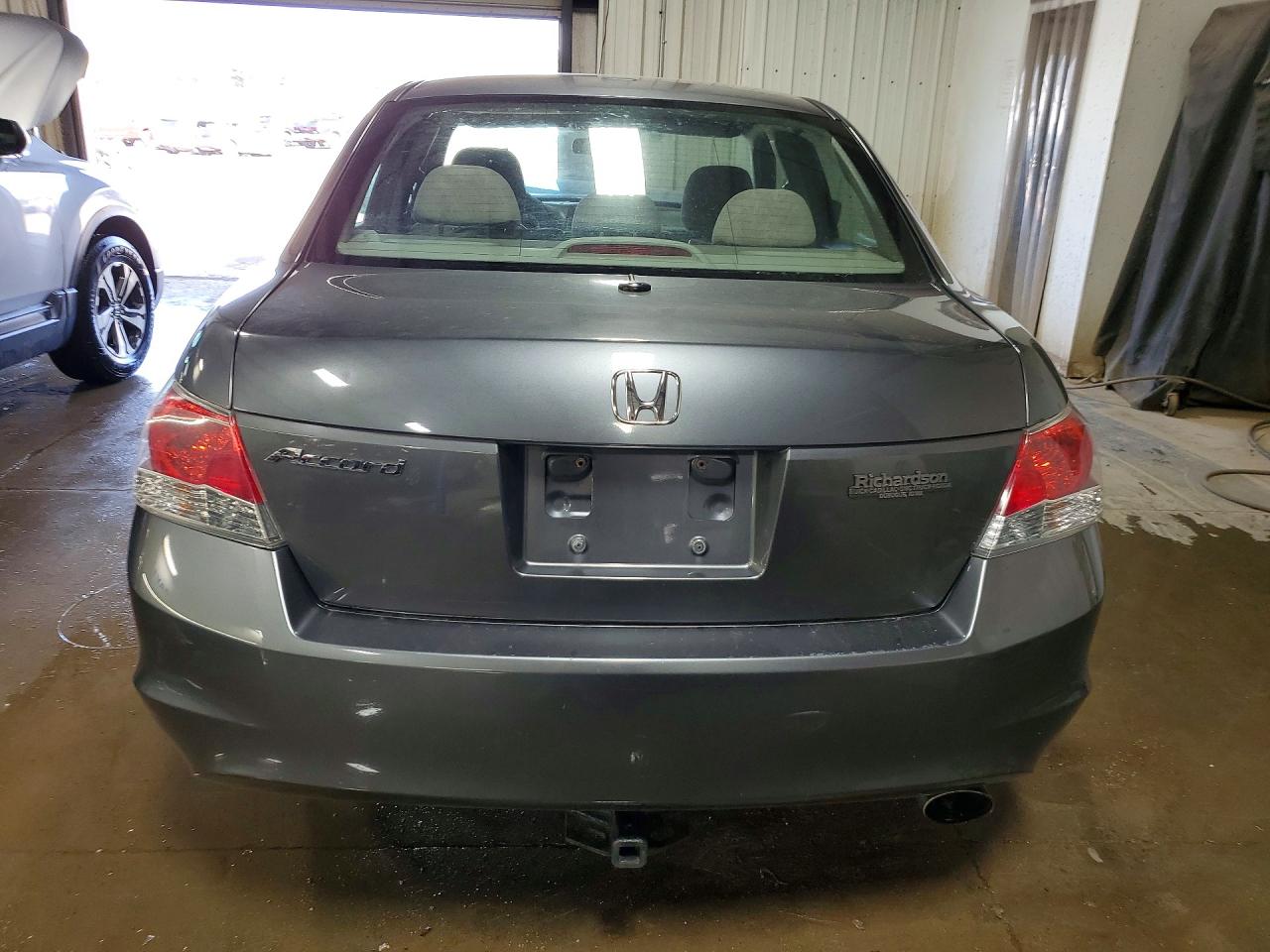 2010 HONDA ACCORD LXP photo 11